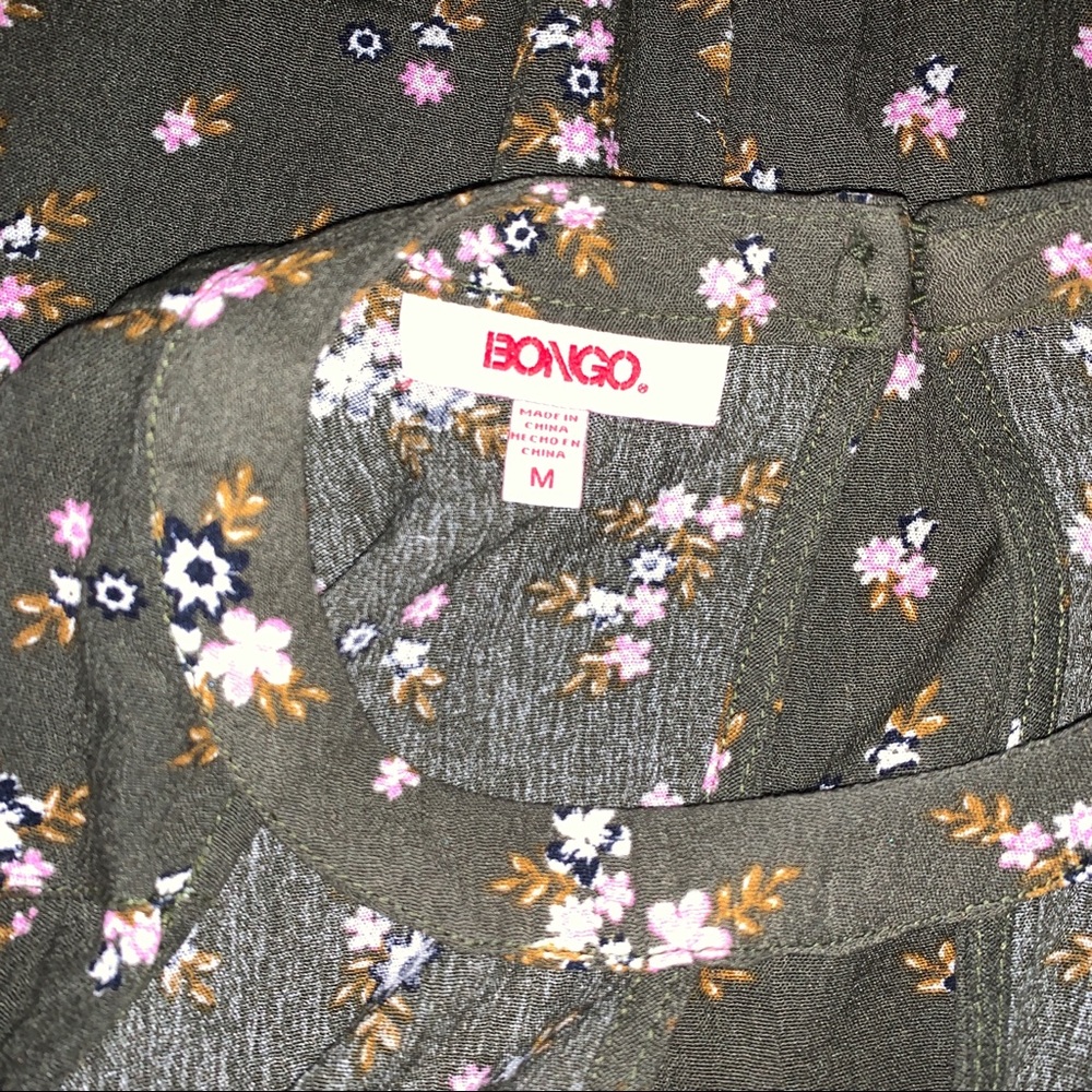 Bongo Tiny Floral Print Boho Bell Sleeve Top - Picture 4 of 6